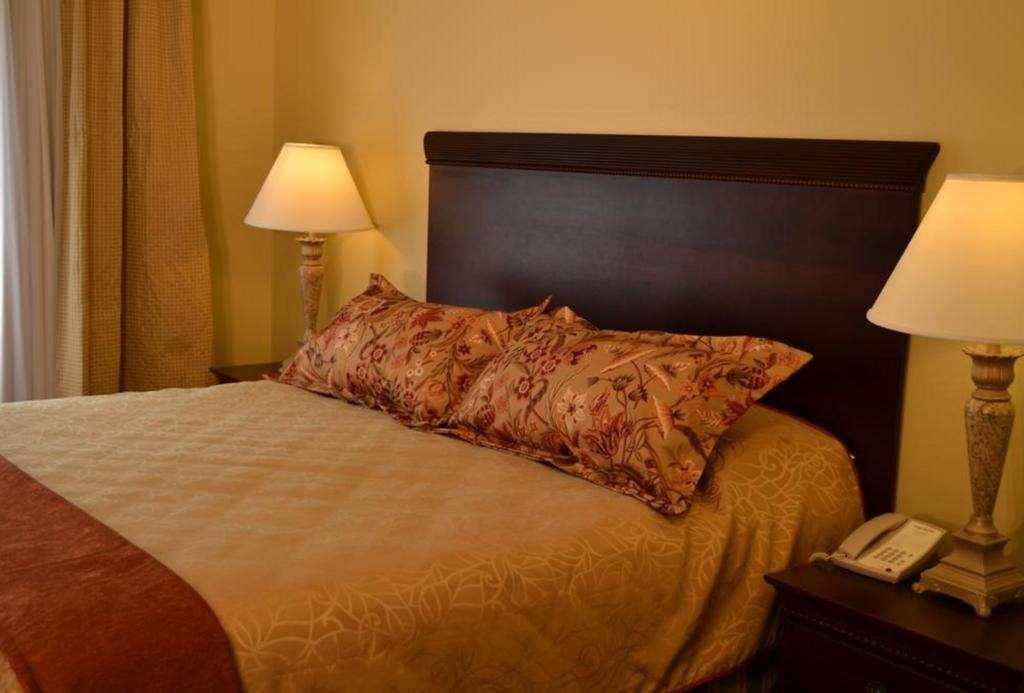 Euro-Suites Hotel Morgantown Szoba fotó