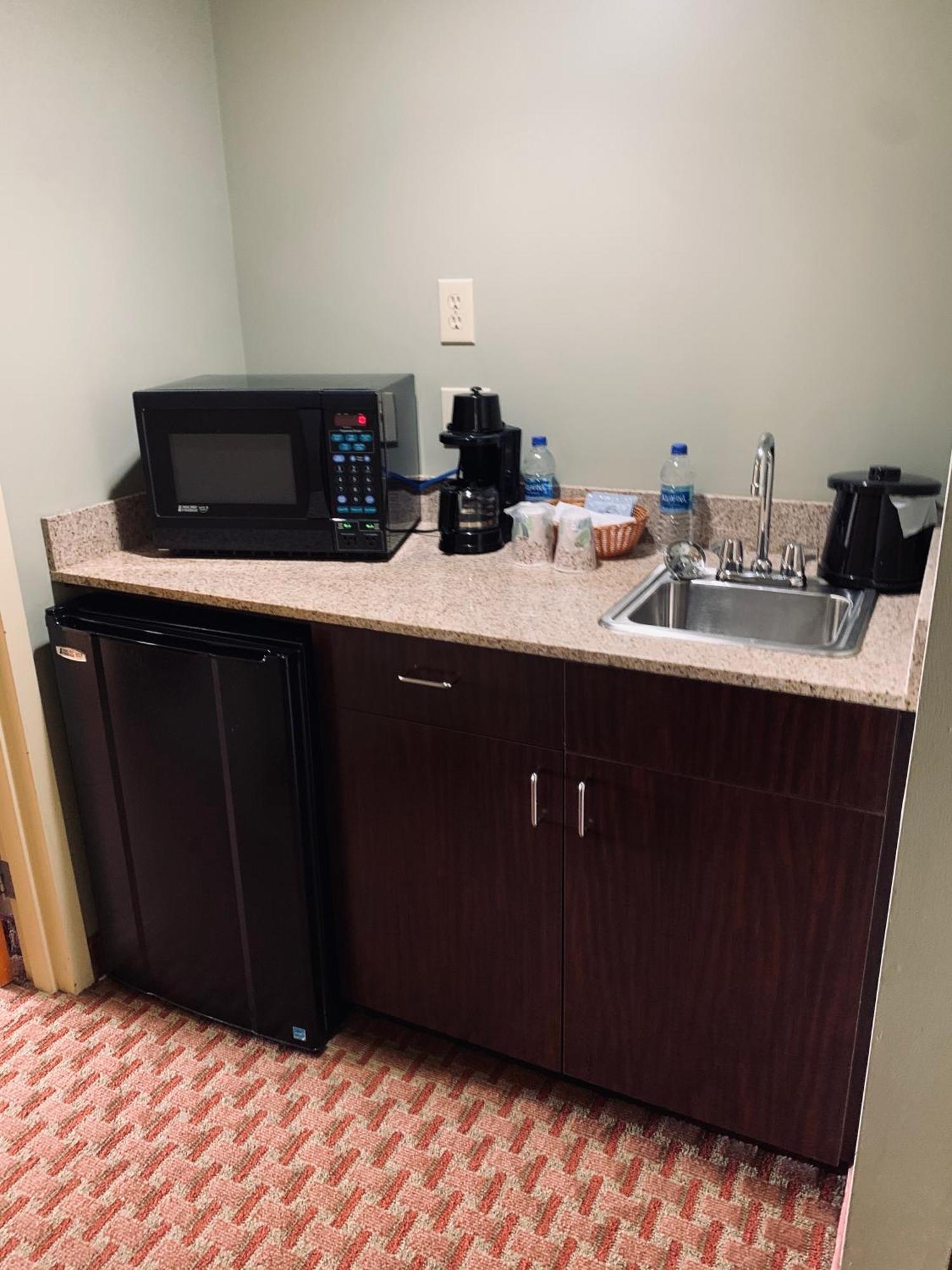 Euro-Suites Hotel Morgantown Kültér fotó